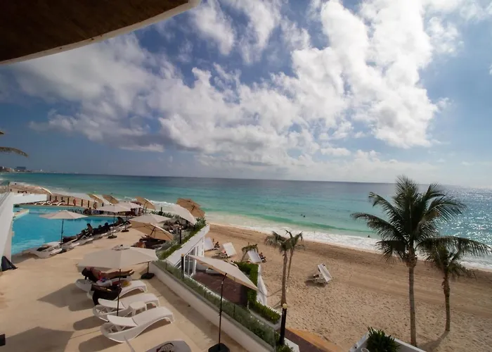 Exclusivo Condominio A Pie De Playa Zh